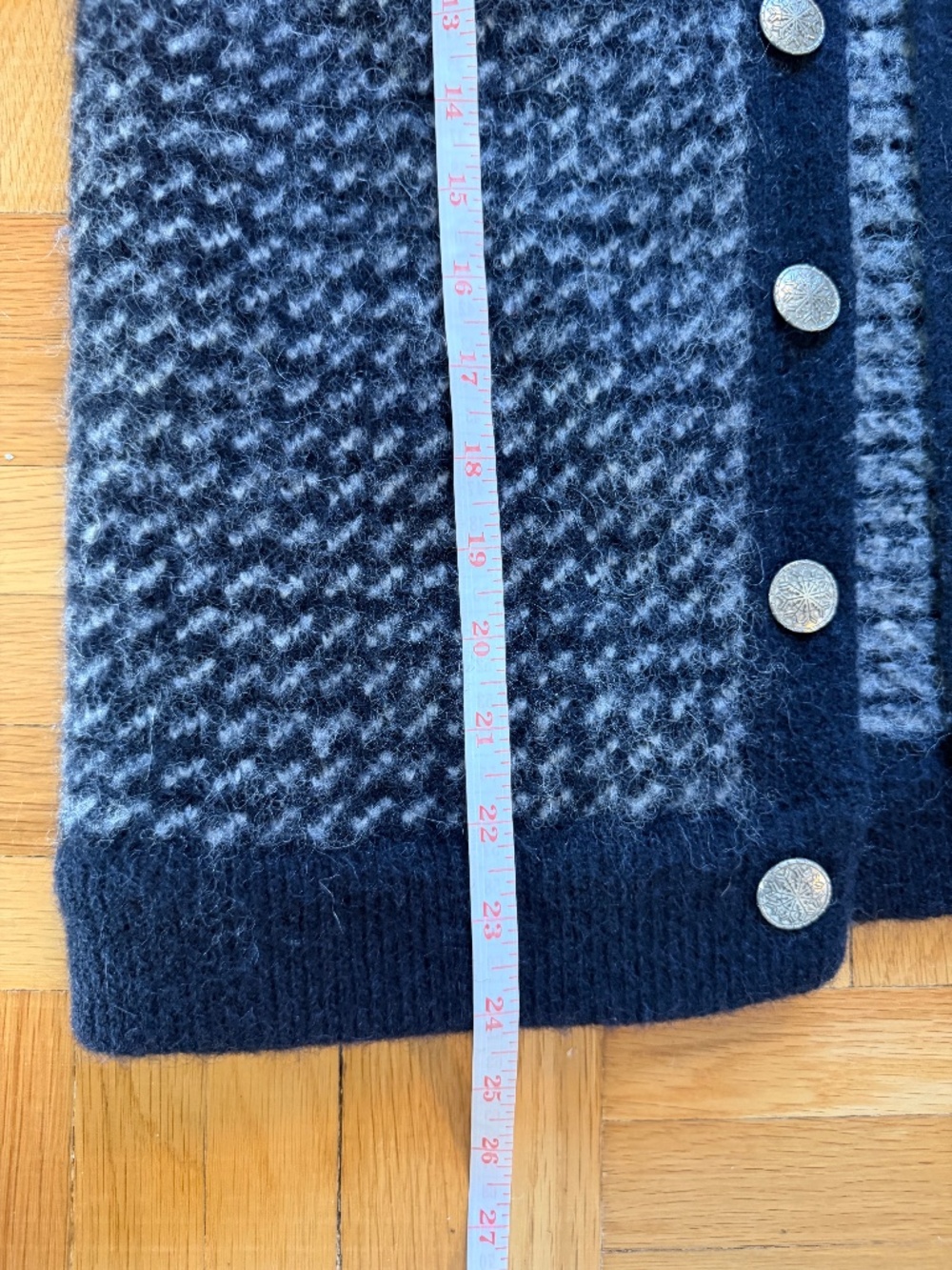 Vintage Roots Wool Cardigan - Picture 4 of 9